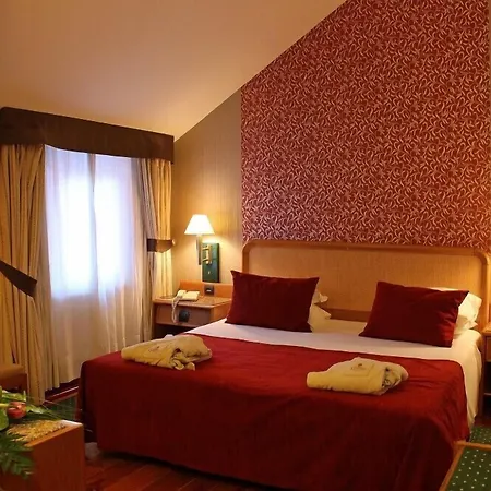 Palace & - Termas De Sao Vicente Hotel